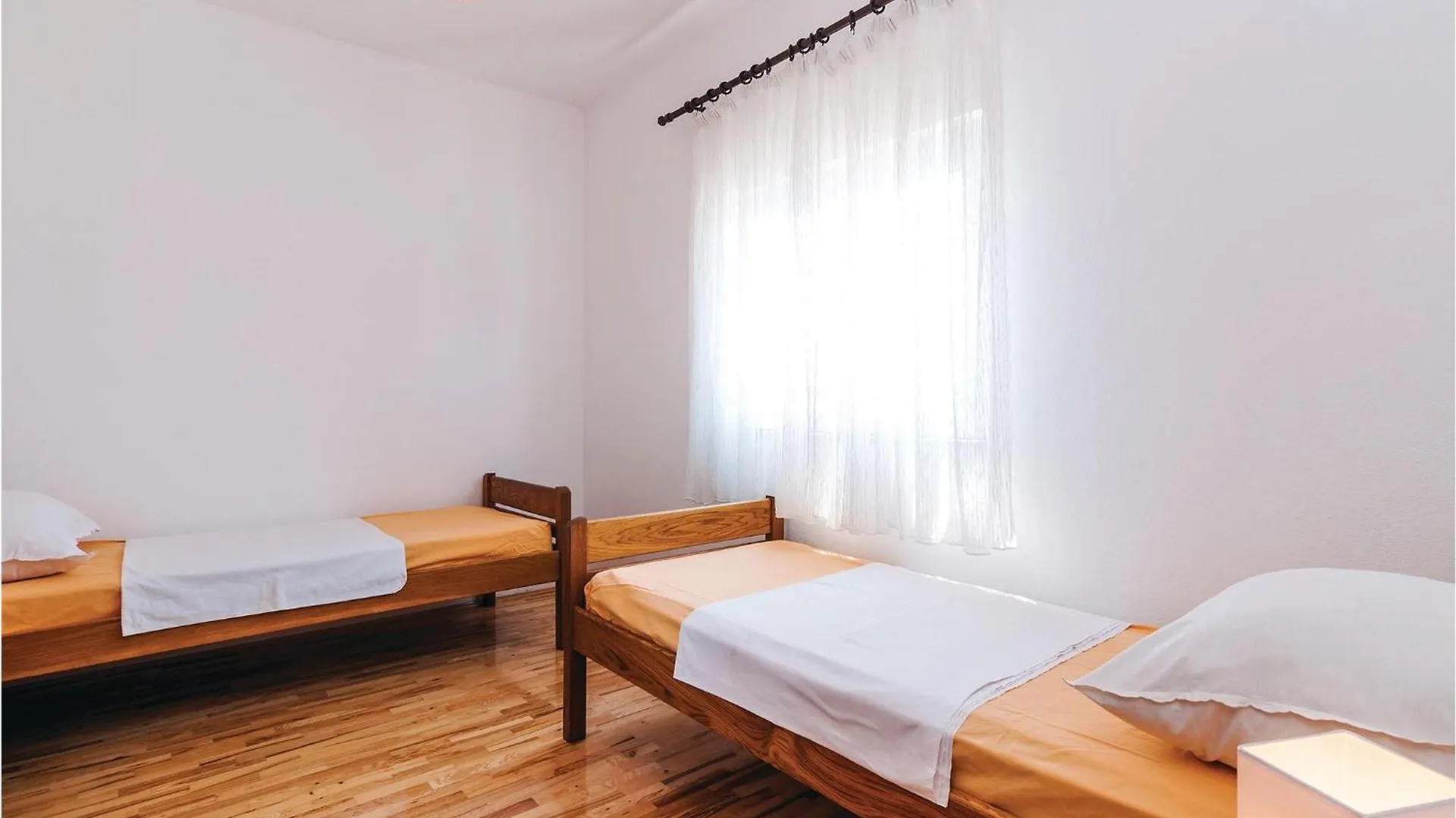 Cozy Apartment In Posedarje With Wifi Croazia