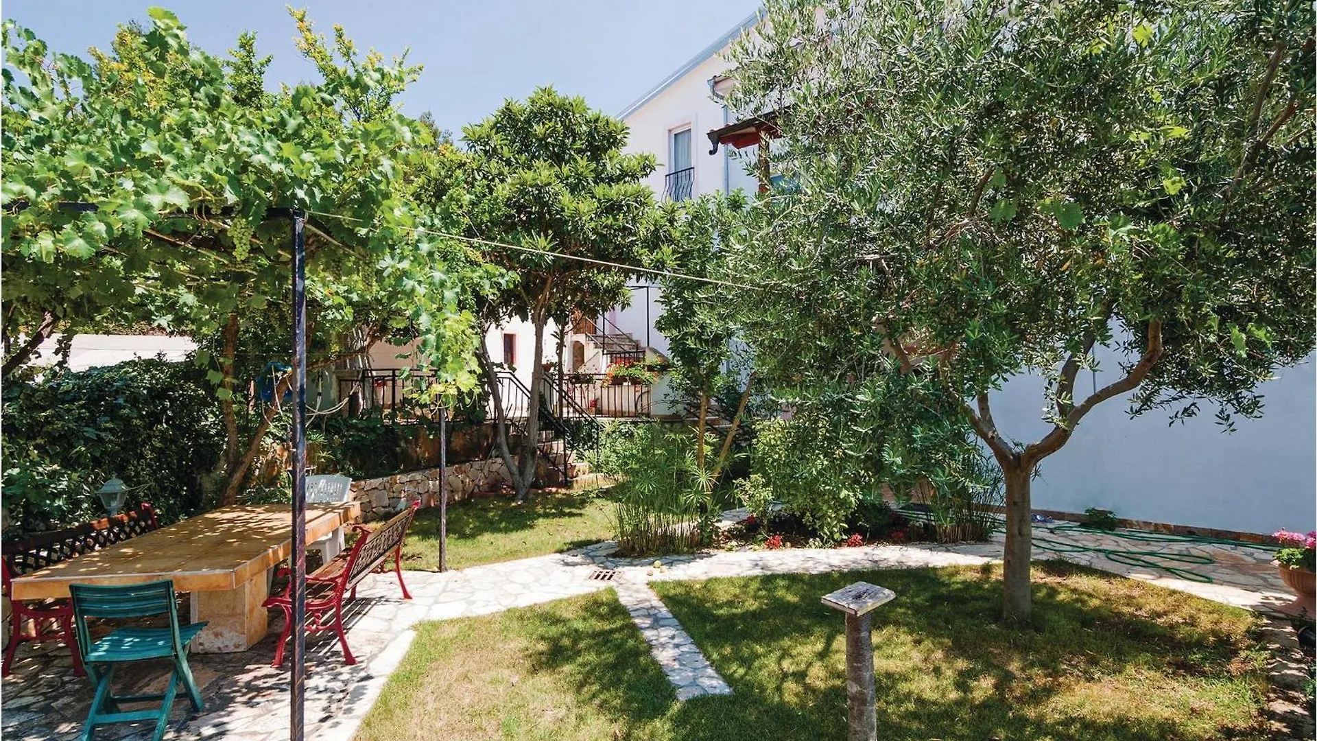 Cozy Apartment In Posedarje With Wifi