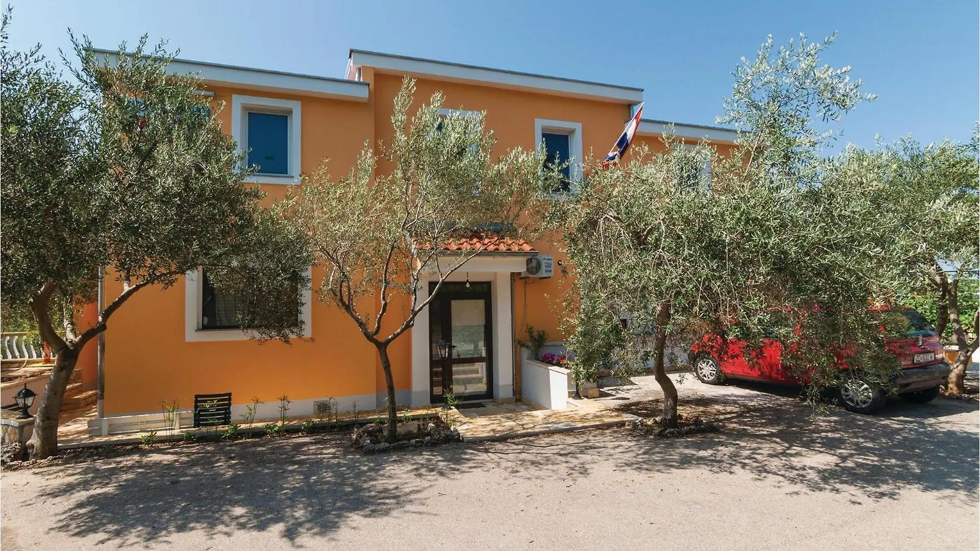 Cozy Apartment In Posedarje With Wifi
